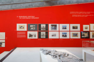 MAXXI-Superstudio50-09-Exhibition-Section-title-Quote-Elevation-Monumento-continuo