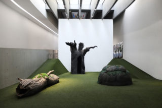 MAXXI-Nature-Forever.-Piero-Gilardi-07-Exhibition-View-Artwork-Grass