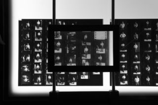 04-ESS-MAXXI-Elisabetta-Catalano-Exhibition-Photography-Portrait-Detail-Table-Contact-sheet-Magnifier