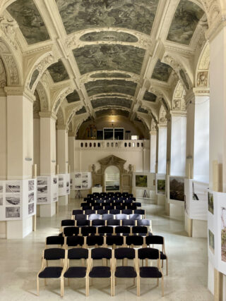 ESS_Marina-Caneve_On-the-ground-among-the-animals_IIC_Prague_Exhibition-graphic-design_02
